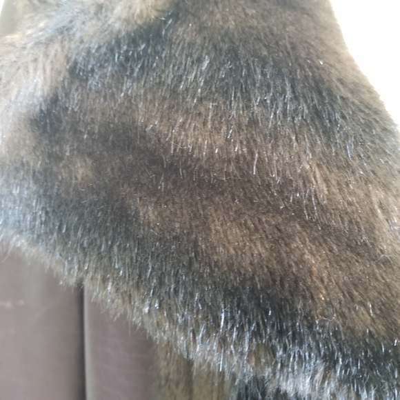 1960s Lilli Ann London Leather and Faux Fur Coat - Picture 4 of 8